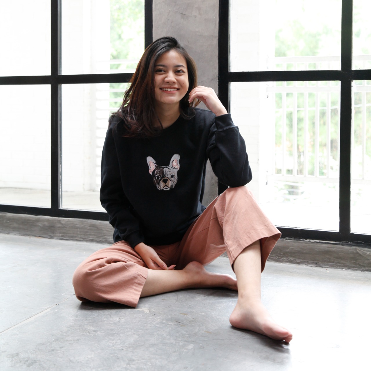 Sweatshirt
